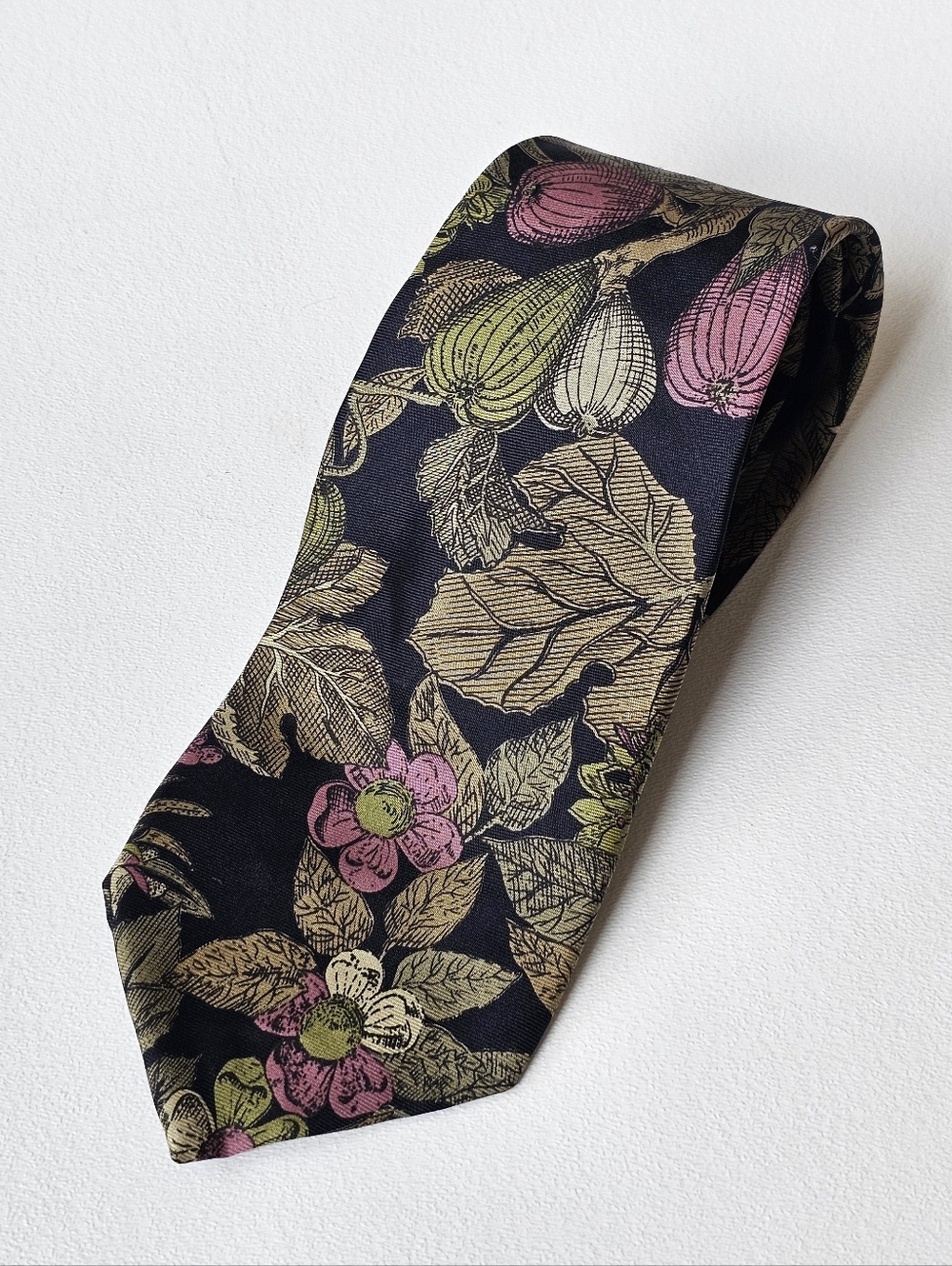 Rare Vintage Floral Tie State Street Jordan Marsh Black Pink Green Silk Look